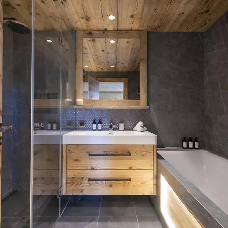 Davos Majesty: Unveil The Charm Of An Alpine Apartment *